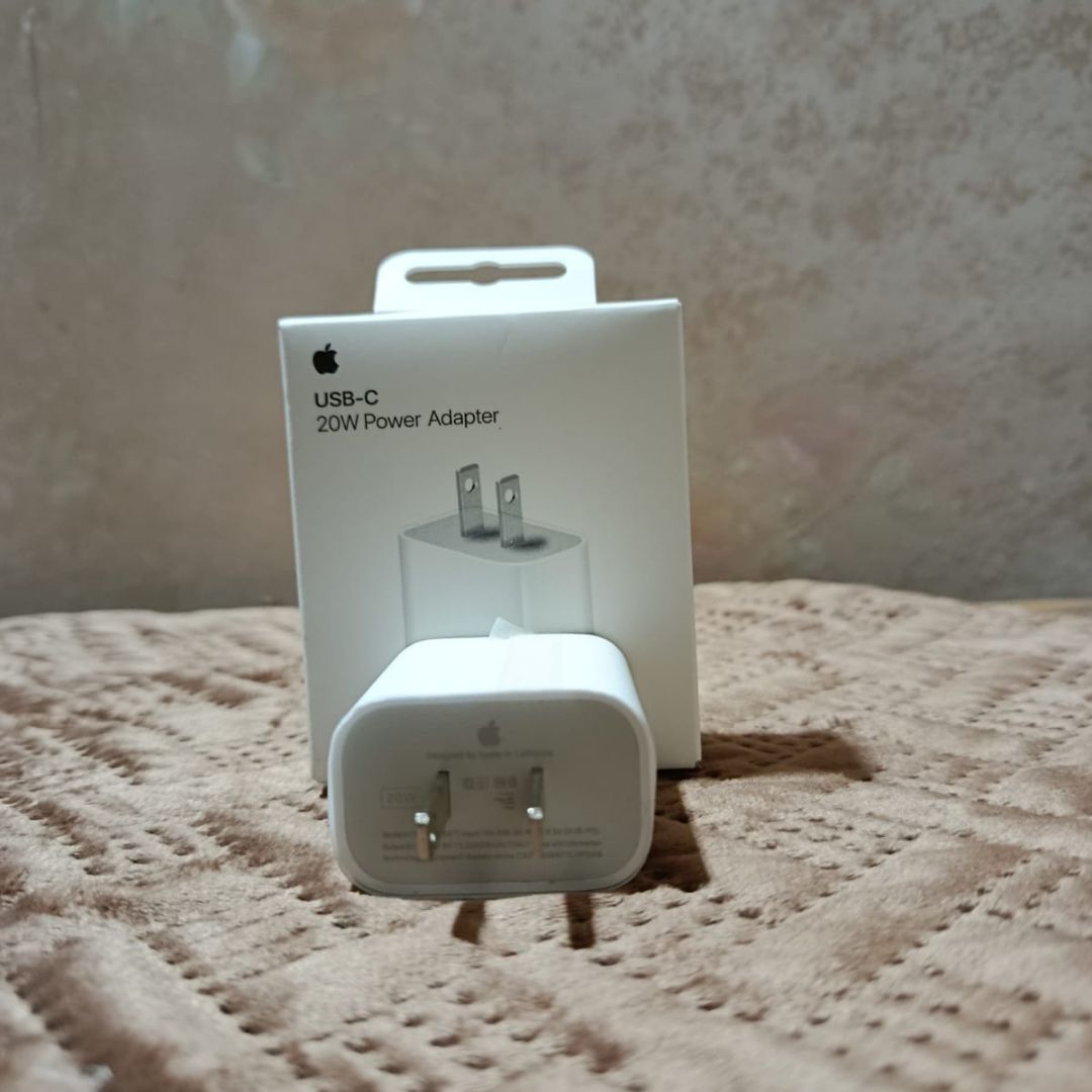 Apple "20W" USB-C Power Adapter (2-Pin) "Master Copy"
